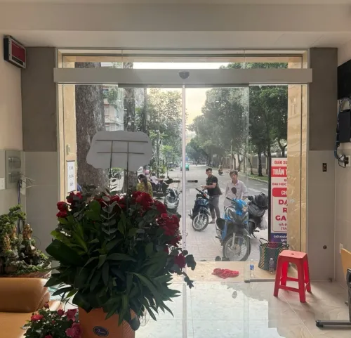 Automatic door installation standards you need to know