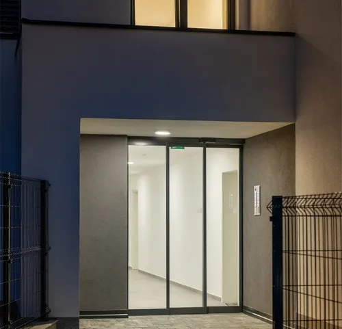 Should you upgrade a traditional door to an automatic door? Costs and benefits
