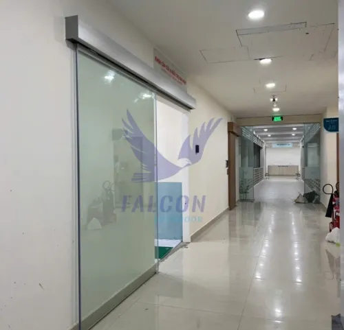 Automatic doors for clinics: Enhancing patient and medical staff experience