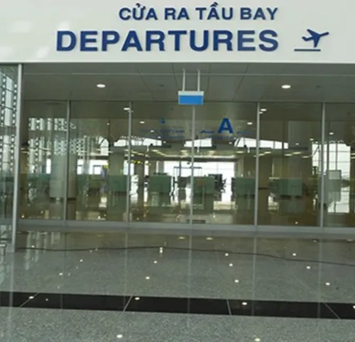 Automatic doors for airports: Guide to effective passenger flow management