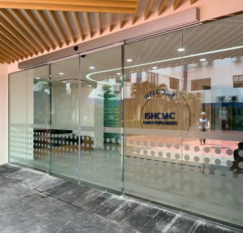 Cửa tự động cho trung tâm thể thao - gym: Chịu tần suất sử dụng cao