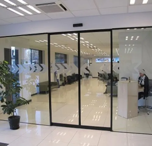 Optimizing the entry experience with automatic doors in coworking spaces