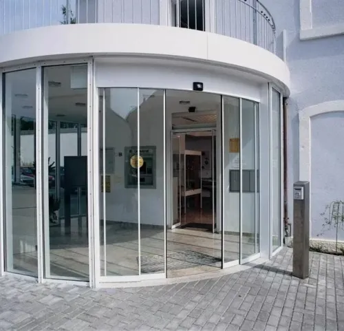 Applications of automatic curved sliding doors in shopping malls