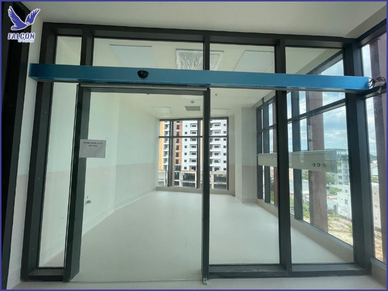 Advantages and applications of automatic doors
