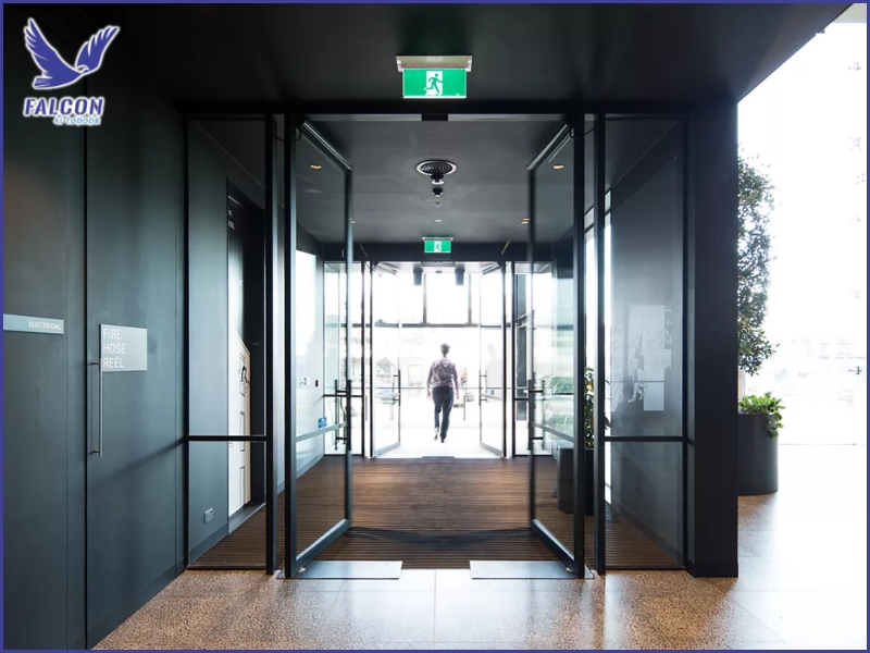 Assessing installation conditions before installing automatic swing doors