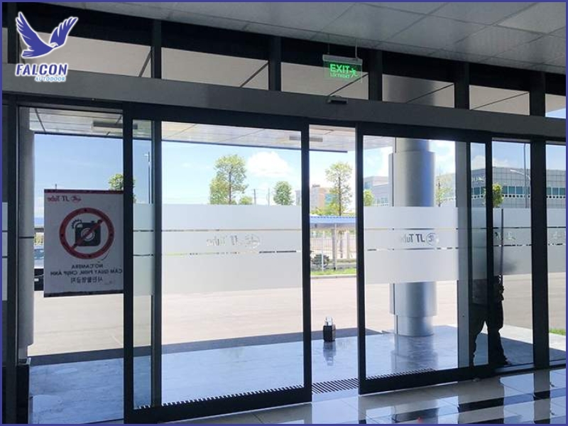 Benefits of installing automatic sliding doors in offices
