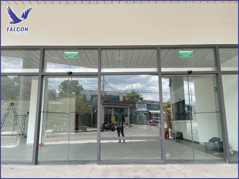 Benefits of integrating IoT into automatic doors