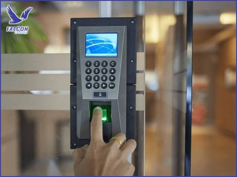 Benefits of using automatic doors with integrated access control