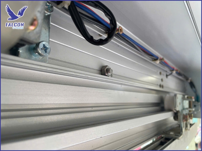 Comparison between imported and locally manufactured doors based on key criteria