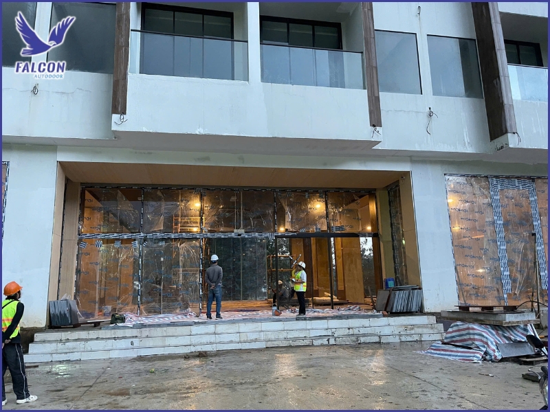 Important considerations when choosing automatic doors for conference rooms