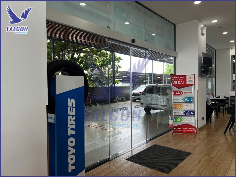Lợi ích khi sử dụng cửa tự động trong showroom và nhà hàng cao cấp