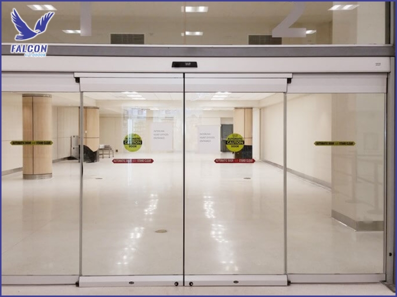 Lưu ý khi lắp đặt, vận hành, bảo trì cửa tại coworking