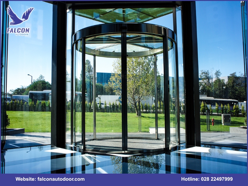 Practical applications of the Falcon automatic curved sliding door