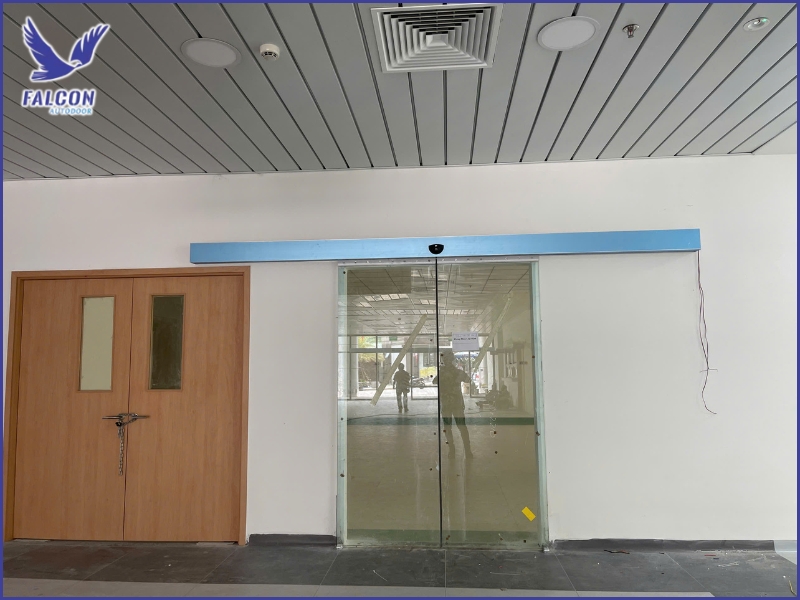 Preparation before cleaning automatic doors