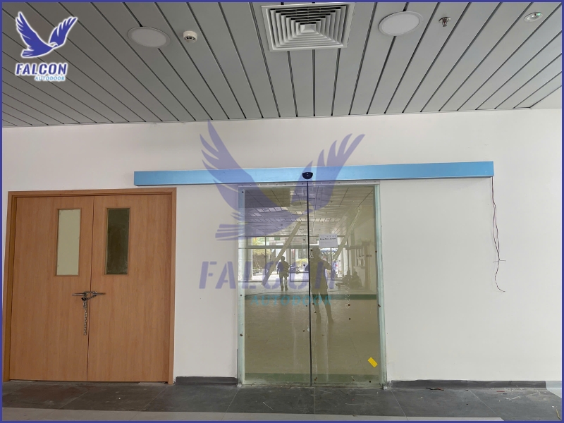 Safe operation guidelines for staff and users