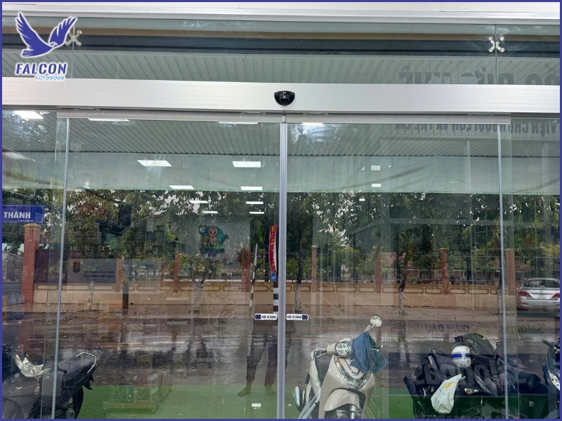 Suitable automatic door solutions for pharmacies