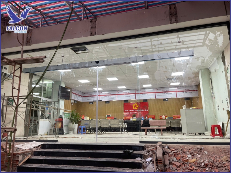 Technology solutions that help automatic doors save energy