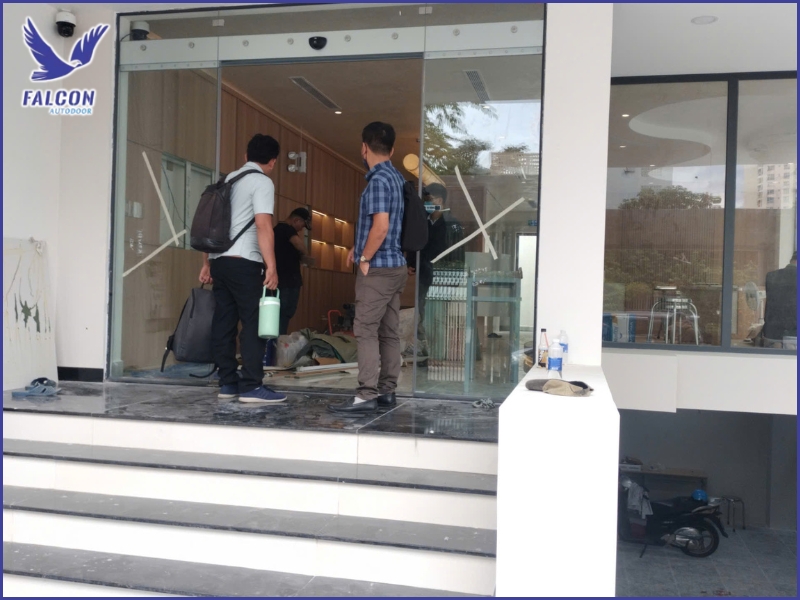 The most suitable automatic door types for spas and beauty clinics