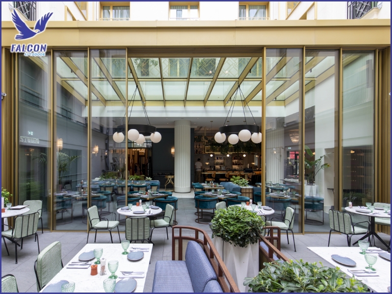 The role of automatic doors in the F&B industry