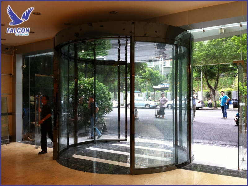 The role of the motor in automatic curved sliding door systems