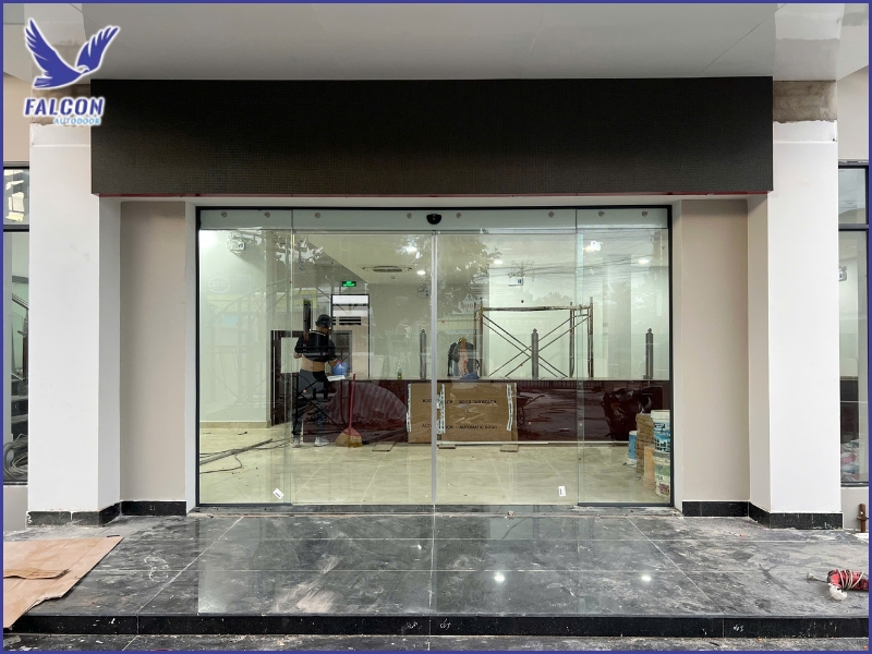 Thuy Linh Long - Energy-efficient Falcon automatic door solutions