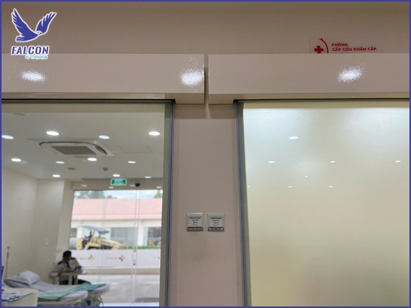 Thủy Linh Long - Giải pháp cửa tự động thông minh cho bệnh viện