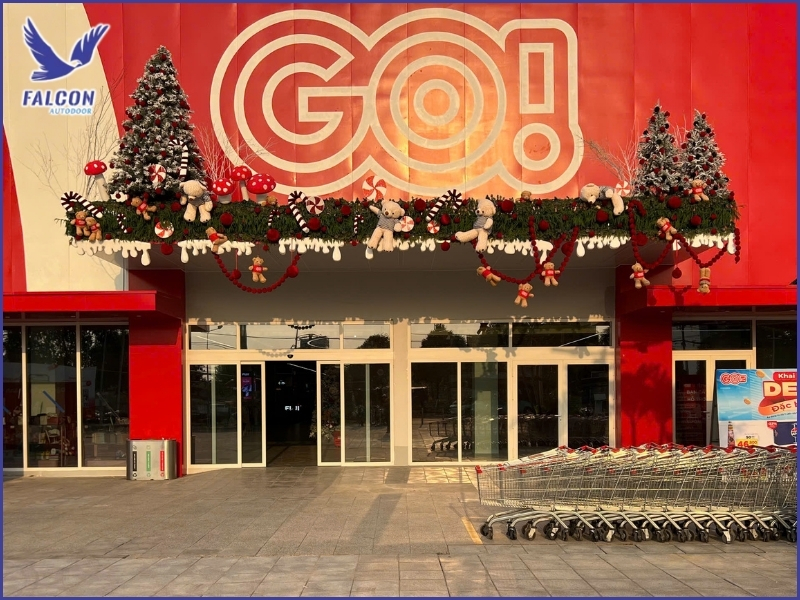 Thuy Linh Long - Smart automatic door solutions for shopping malls