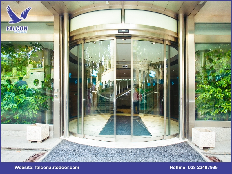 Usage notes for Falcon automatic curved sliding doors