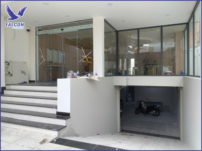 Why spas and beauty clinics need automatic doors at the entrance